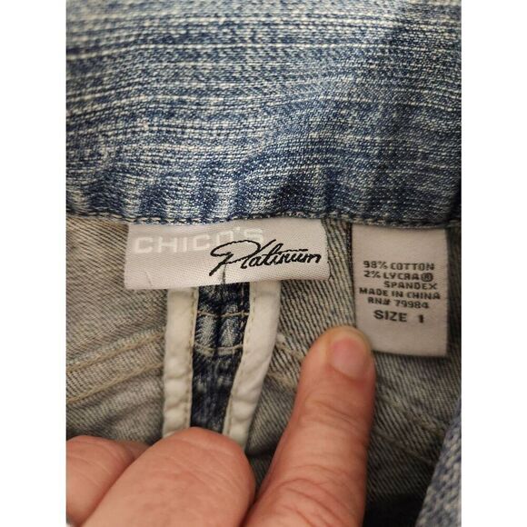 Chicos Platinum blue denim Vest,size 1 M/8 front snaps,side pockets - Picture 2 of 6